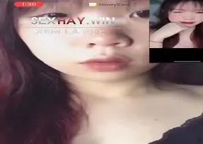 Ảnh thumbnail video Cô gái trẻ khoe bướm múp rụp xinh đẹp con đĩ cô gái trẻ khoe lồn múp rụp xinh nước dâm bóng loáng