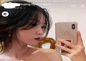 Ảnh thumbnail video Sex Phương Uyên cùng bạn trai trong nhà nghỉ cực hấp dẫn con điếm này bị đụ trên giường lồn ướt át sướng hét lên mông trắng bị tát đỏ ti bị mút cắn